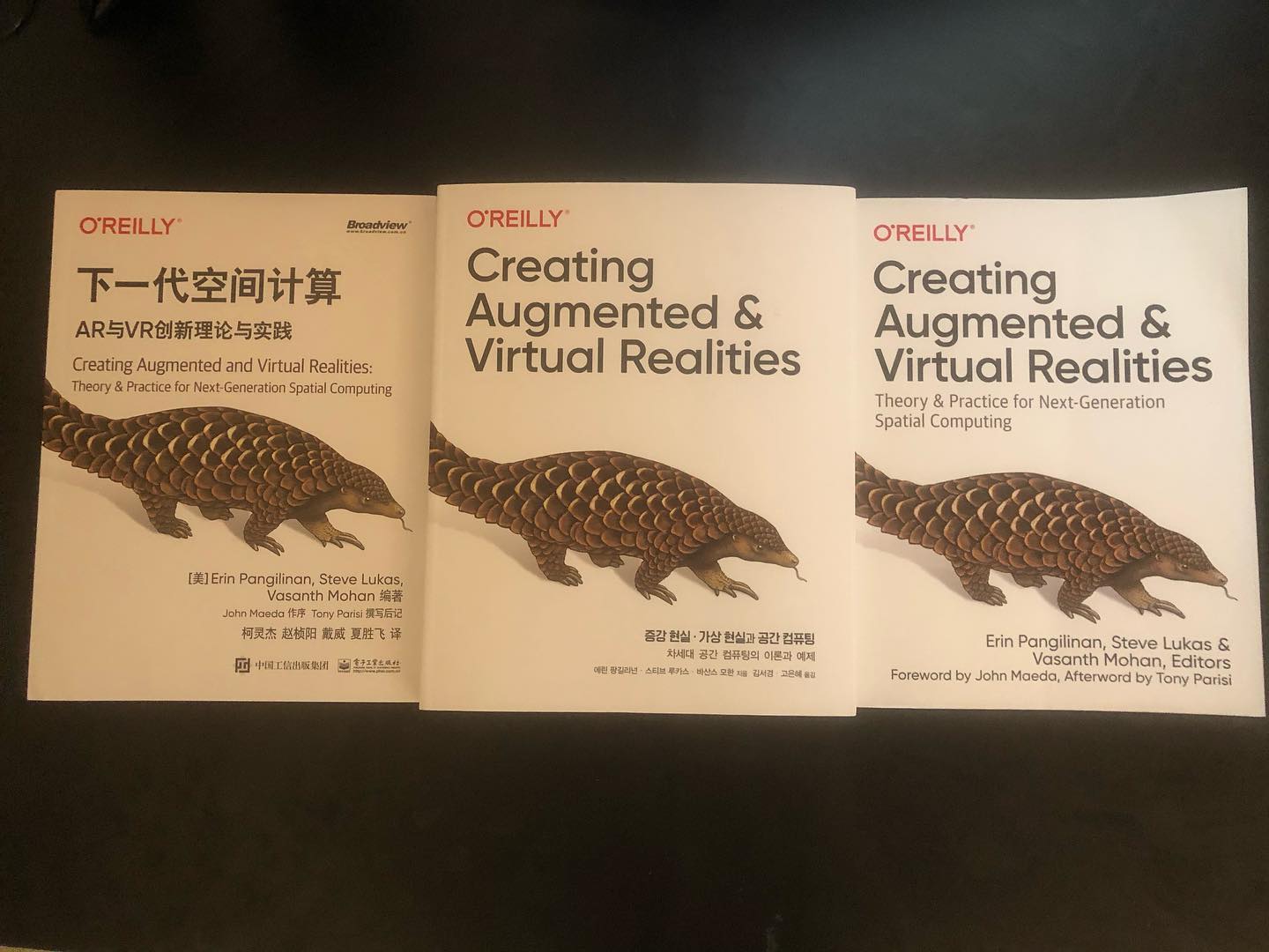 Creating Augmented and Virtual Realities Book in English, Simplified Chinese and Korean